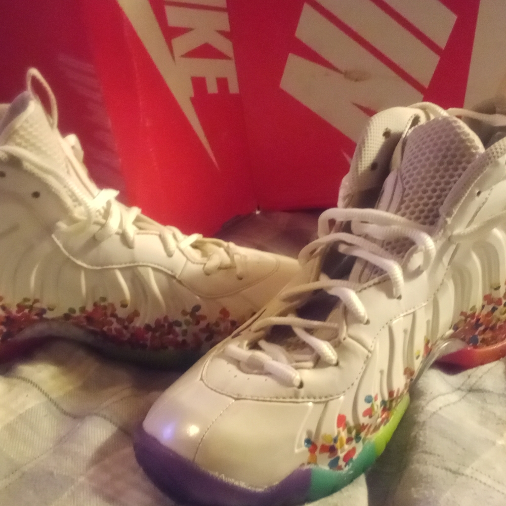 Nike fruity pebbles sneaker